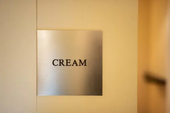 Chesa Seraina Luxury Apartments Engadine DSC8271 Cream