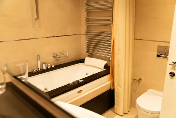 Chesa Seraina Luxury Apartments Engadine DSC5734 Room Amber