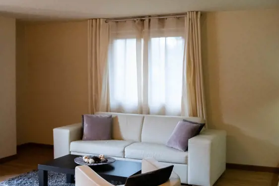 Chesa Seraina Luxury Apartments Engadine DSC5770 Room Amber
